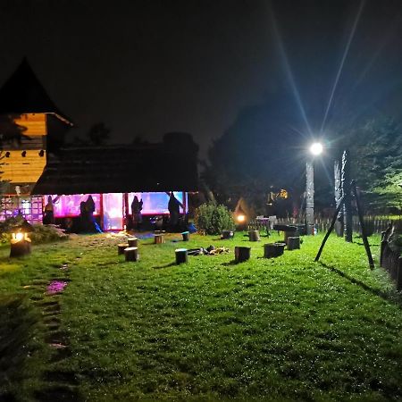 Grod Pedzikow Hotel Chęciny Kültér fotó