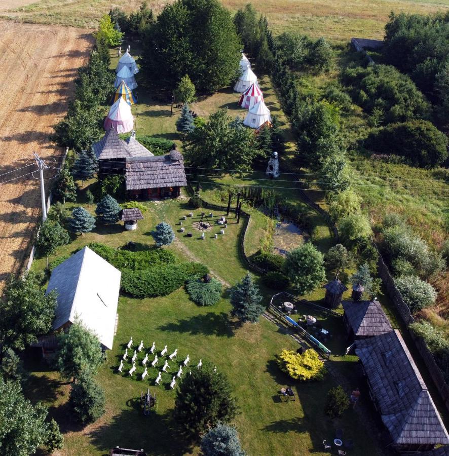Grod Pedzikow Hotel Chęciny Kültér fotó