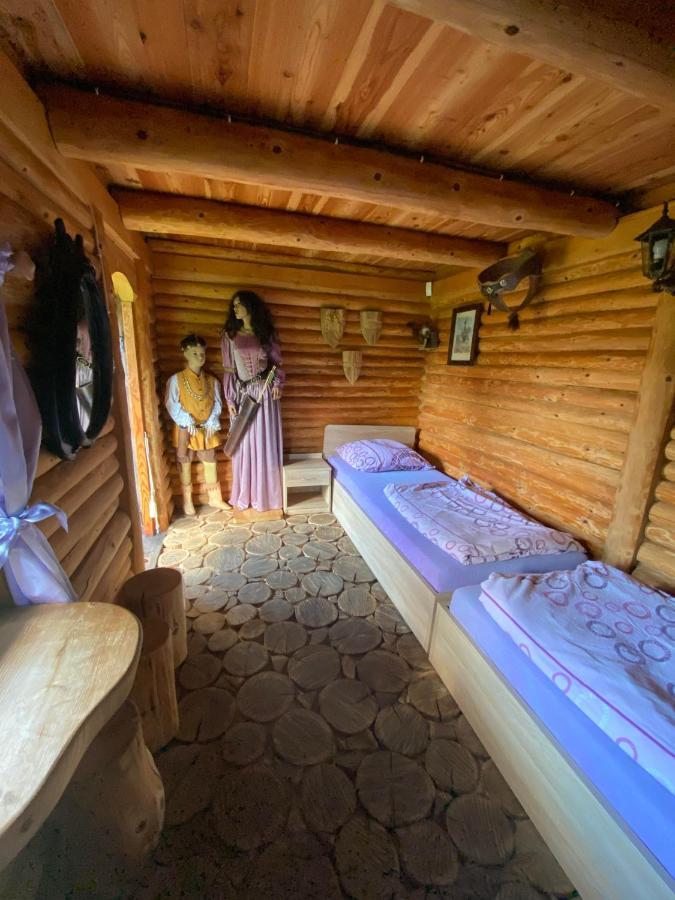 Grod Pedzikow Hotel Chęciny Kültér fotó